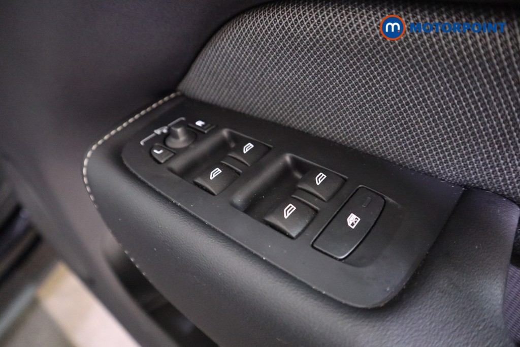 Volvo Xc60 R Design Automatic Petrol Plug-In Hybrid SUV - Stock Number (1611617) - 12th supplementary image