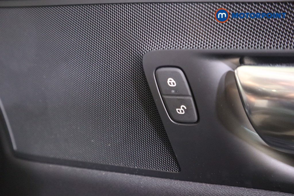 Volvo Xc60 R Design Automatic Petrol Plug-In Hybrid SUV - Stock Number (1611617) - 13th supplementary image