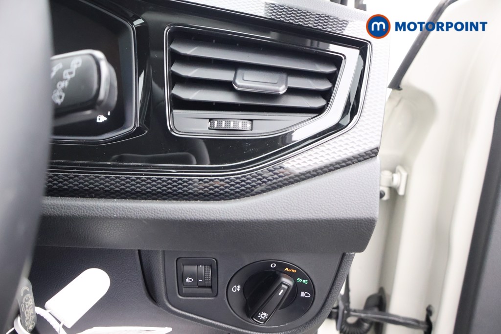 Volkswagen Polo Life Manual Petrol Hatchback - Stock Number (1611718) - 7th supplementary image