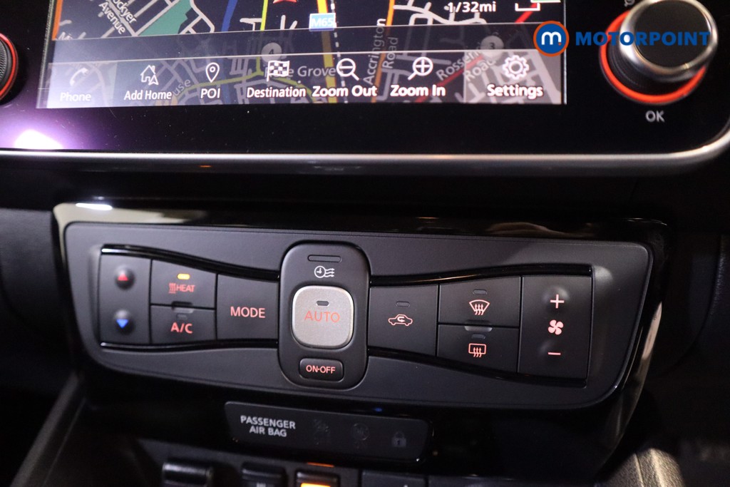 Nissan Leaf N-Connecta Automatic Electric Hatchback - Stock Number (1612121) - 5th supplementary image