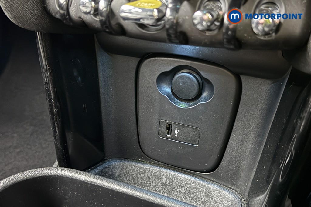 Mini Hatchback Cooper S Level 2 Automatic Electric Hatchback - Stock Number (1612328) - 13th supplementary image