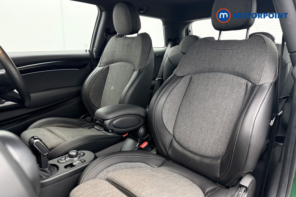 Mini Hatchback Cooper S Level 2 Automatic Electric Hatchback - Stock Number (1612328) - 1st supplementary image