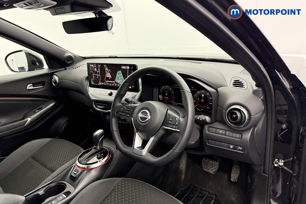 Nissan Juke N-Connecta Automatic Petrol SUV - Stock Number (1612799) - 4th supplementary image