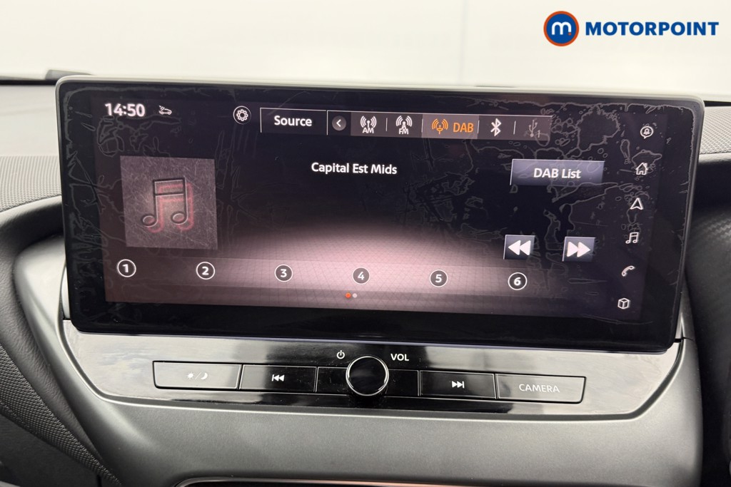 Nissan Juke N-Connecta Automatic Petrol SUV - Stock Number (1612799) - 7th supplementary image