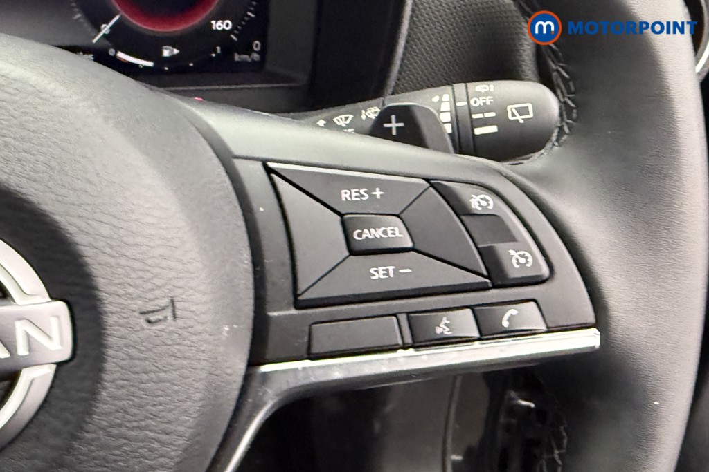 Nissan Juke N-Connecta Automatic Petrol SUV - Stock Number (1612799) - 14th supplementary image