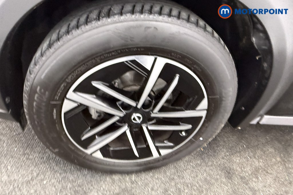 Nissan Juke N-Connecta Automatic Petrol SUV - Stock Number (1612799) - 29th supplementary image