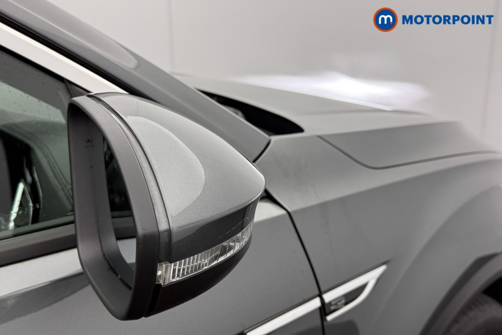 Volkswagen T-Roc R-Line Manual Petrol SUV - Stock Number (1612814) - 19th supplementary image