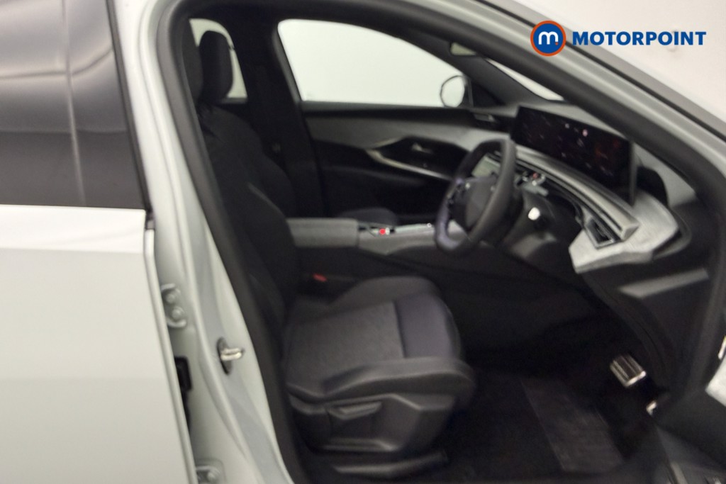 Peugeot 5008 Allure Automatic Petrol SUV - Stock Number (1612875) - 17th supplementary image