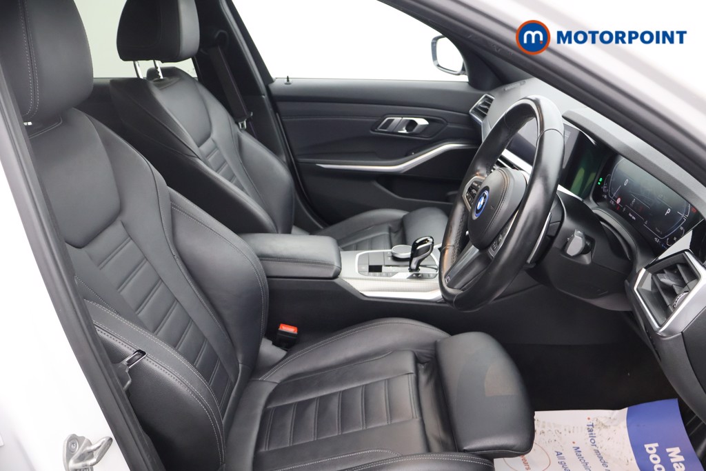 BMW 3 Series M Sport Automatic Petrol Plug-In Hybrid Saloon - Stock Number (1612940) - 14th supplementary image