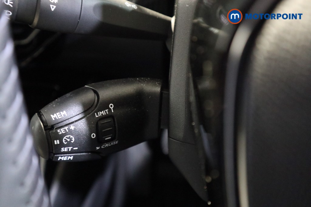 Peugeot 2008 Allure Manual Petrol SUV - Stock Number (1613106) - 5th supplementary image