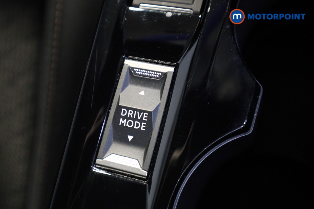 Peugeot 2008 Allure Manual Petrol SUV - Stock Number (1613106) - 12th supplementary image