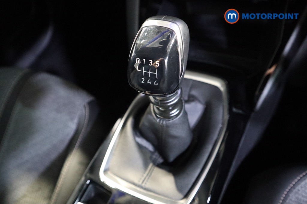 Peugeot 2008 Allure Manual Petrol SUV - Stock Number (1613106) - 14th supplementary image