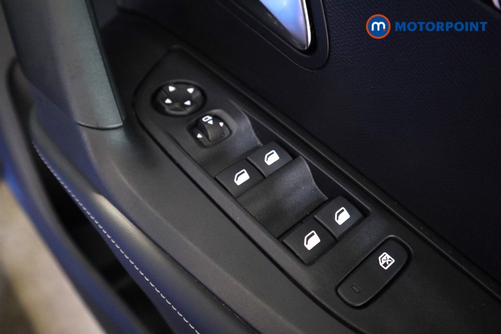 Peugeot 2008 Allure Manual Petrol SUV - Stock Number (1613106) - 16th supplementary image