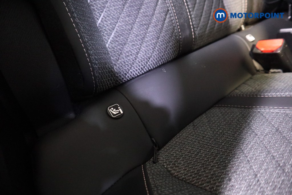 Peugeot 2008 Allure Manual Petrol SUV - Stock Number (1613106) - 19th supplementary image