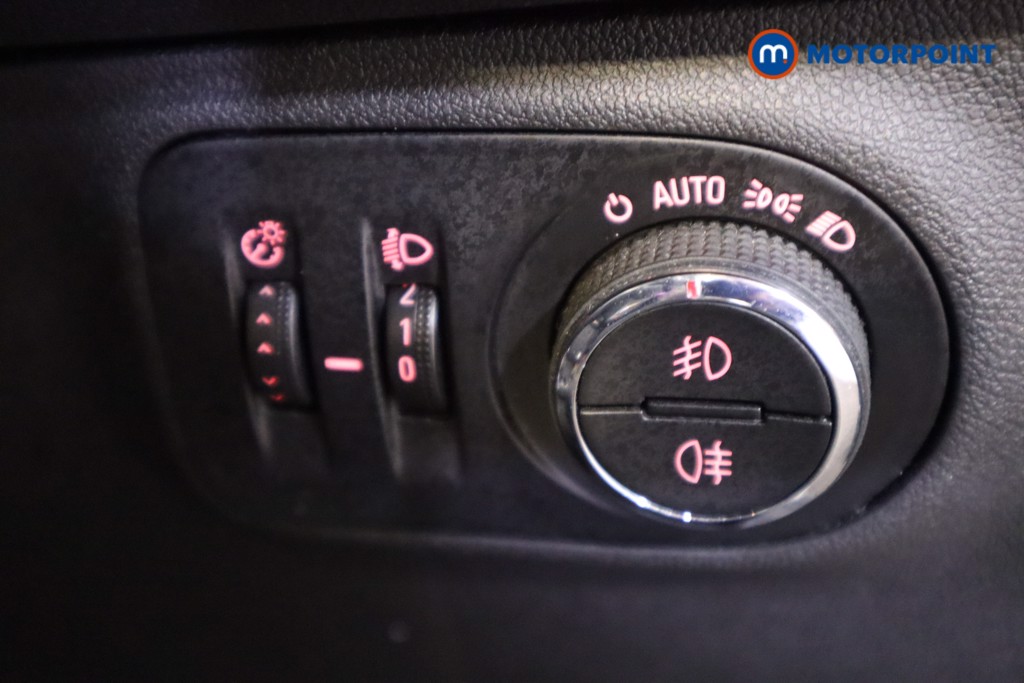 Vauxhall Corsa SRI Manual Petrol Hatchback - Stock Number (1613414) - 12th supplementary image