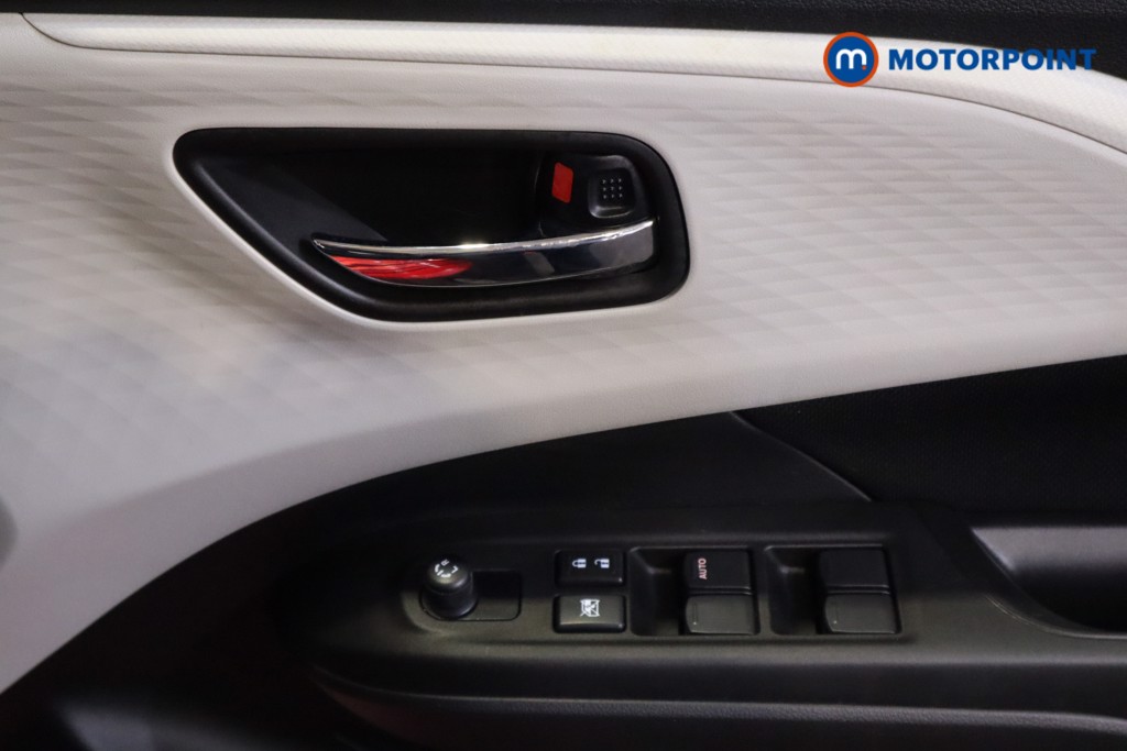 Suzuki Swift Motion Manual Petrol Hatchback - Stock Number (1614100) - 10th supplementary image