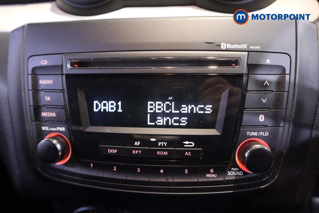 Suzuki Swift Attitude Manual Petrol Hatchback - Stock Number (1614456) - 2nd supplementary image