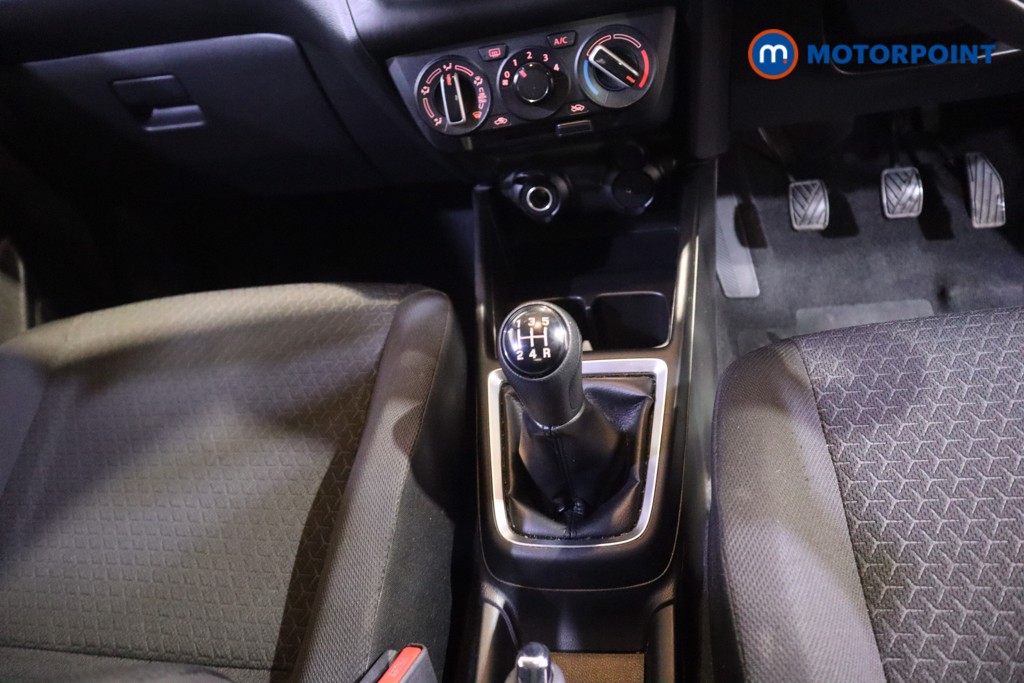 Suzuki Swift Attitude Manual Petrol Hatchback - Stock Number (1614456) - 6th supplementary image