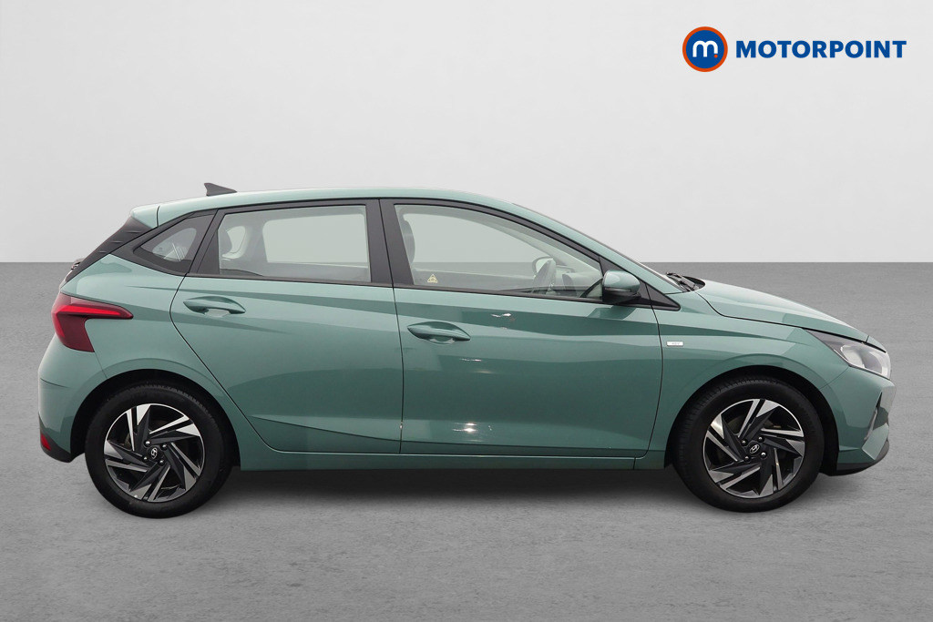 Hyundai I20 Se Connect Automatic Petrol Hatchback - Stock Number (1614674) - Drivers side