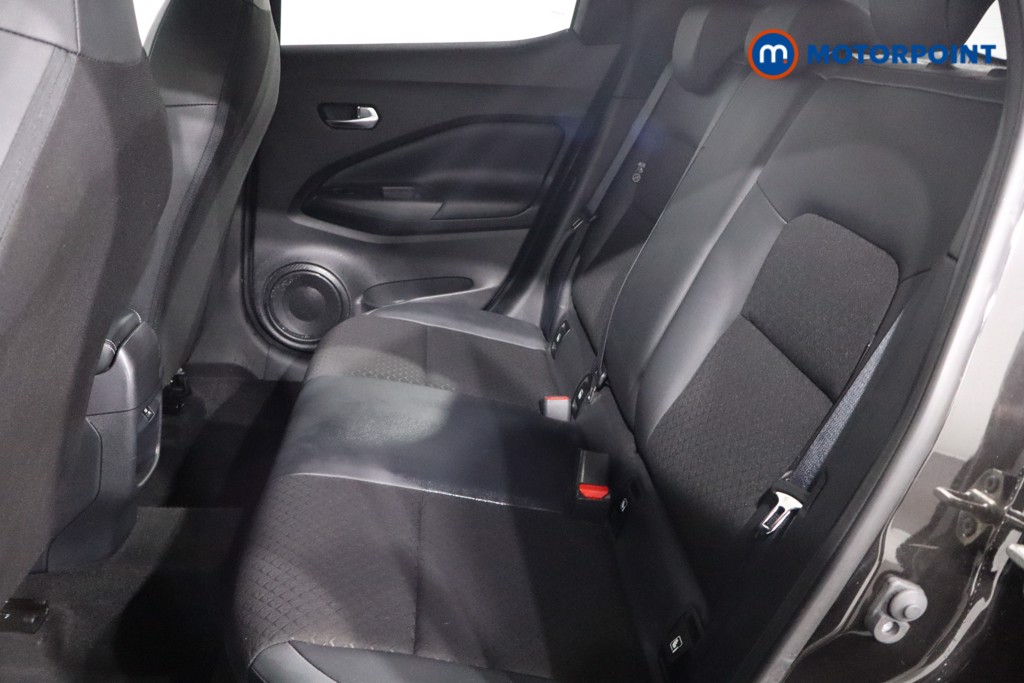 Nissan Juke N-Connecta Manual Petrol SUV - Stock Number (1614798) - 5th supplementary image