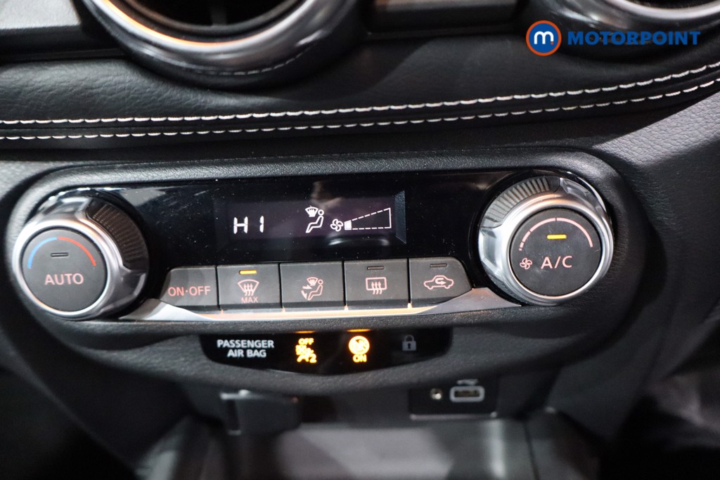 Nissan Juke N-Connecta Manual Petrol SUV - Stock Number (1614798) - 16th supplementary image