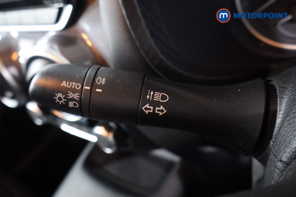 Nissan Juke N-Connecta Manual Petrol SUV - Stock Number (1614798) - 19th supplementary image