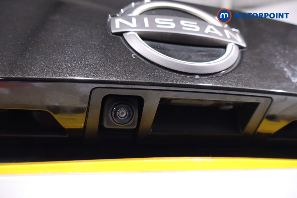 Nissan Juke N-Connecta Manual Petrol SUV - Stock Number (1614798) - 35th supplementary image