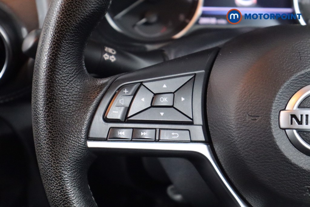 Nissan Juke Tekna Manual Petrol SUV - Stock Number (1614862) - 7th supplementary image