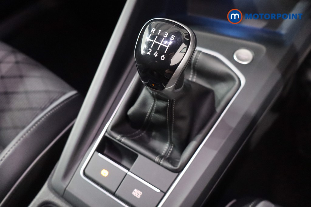 Volkswagen Golf R-Line Manual Petrol Hatchback - Stock Number (1614871) - 14th supplementary image