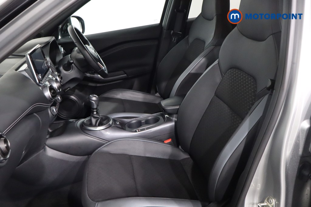 Nissan Juke N-Connecta Manual Petrol SUV - Stock Number (1614891) - 4th supplementary image