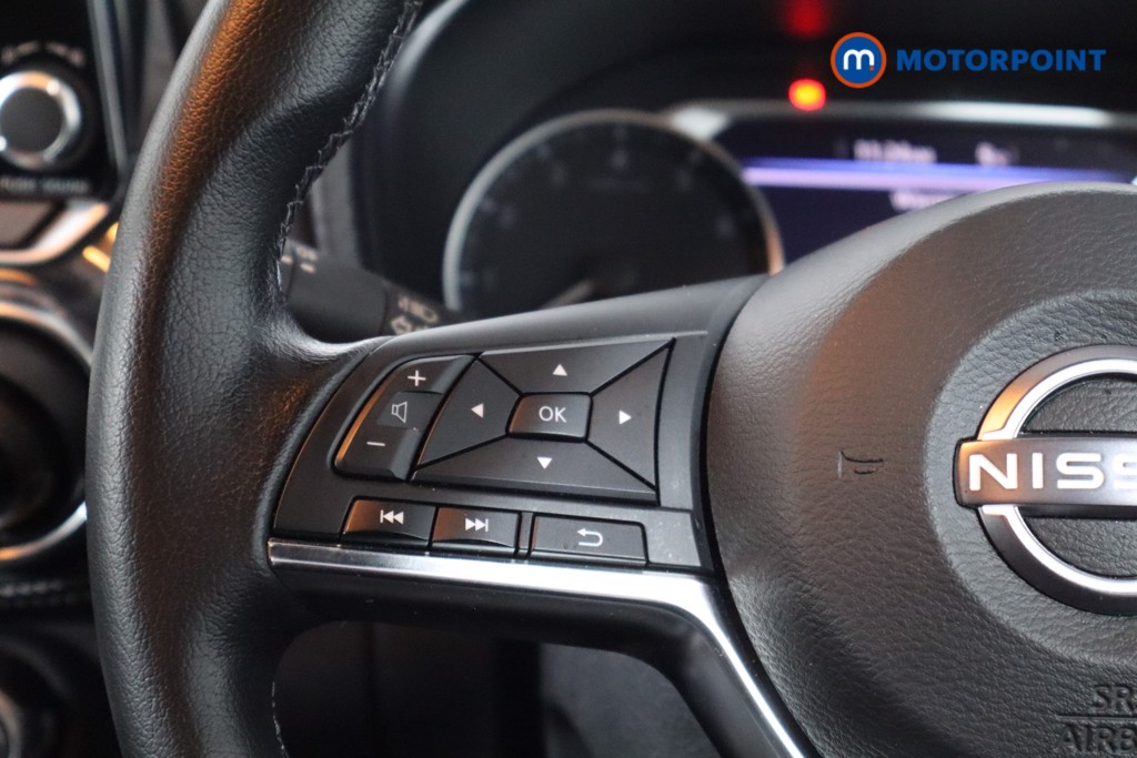 Nissan Juke N-Connecta Manual Petrol SUV - Stock Number (1614891) - 7th supplementary image