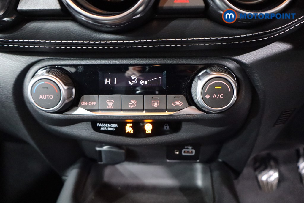 Nissan Juke N-Connecta Manual Petrol SUV - Stock Number (1614891) - 16th supplementary image