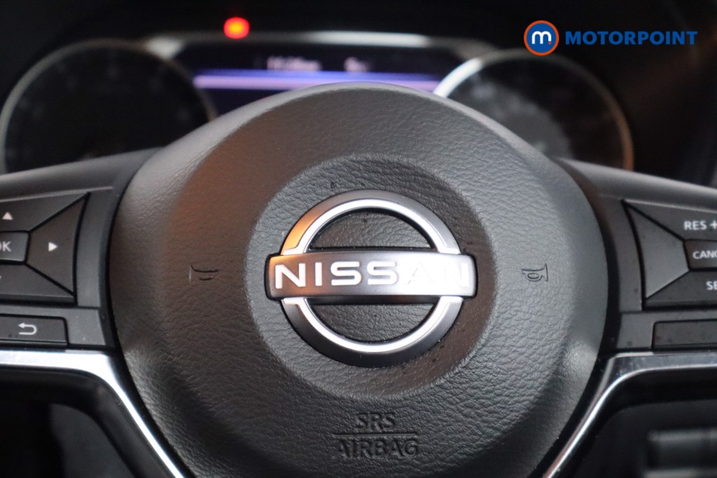 Nissan Juke N-Connecta Manual Petrol SUV - Stock Number (1614891) - 17th supplementary image