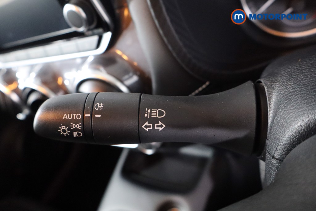 Nissan Juke N-Connecta Manual Petrol SUV - Stock Number (1614891) - 19th supplementary image