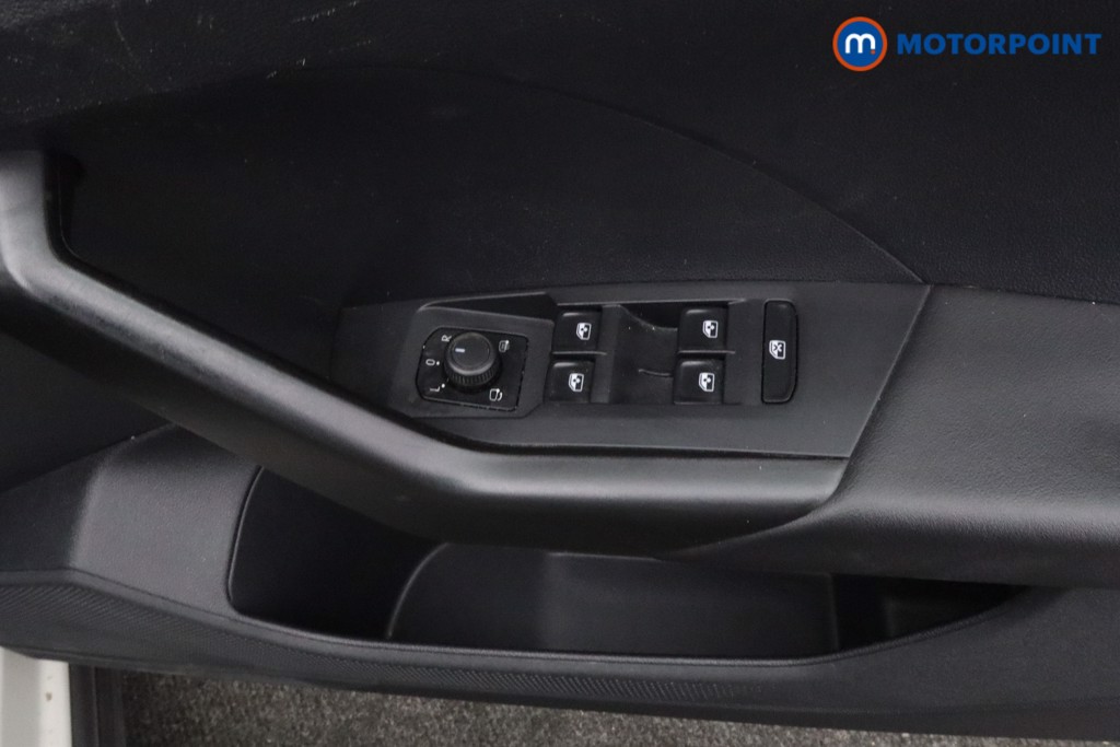 Volkswagen T-Cross Black Edition Manual Petrol SUV - Stock Number (1611620) - 15th supplementary image