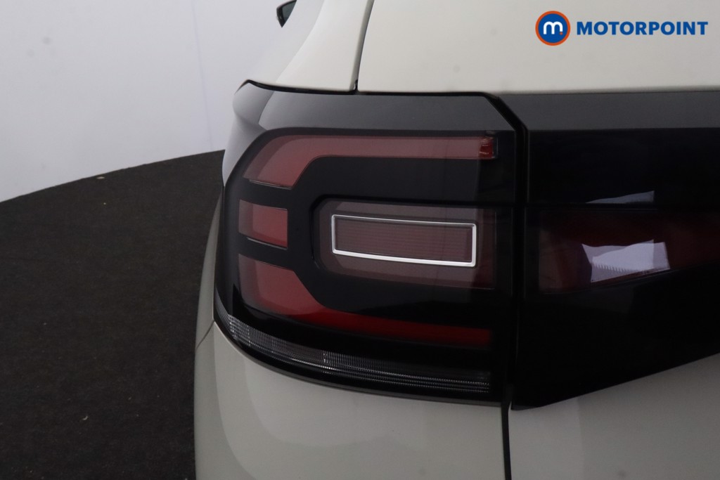 Volkswagen T-Cross Black Edition Manual Petrol SUV - Stock Number (1611620) - 29th supplementary image