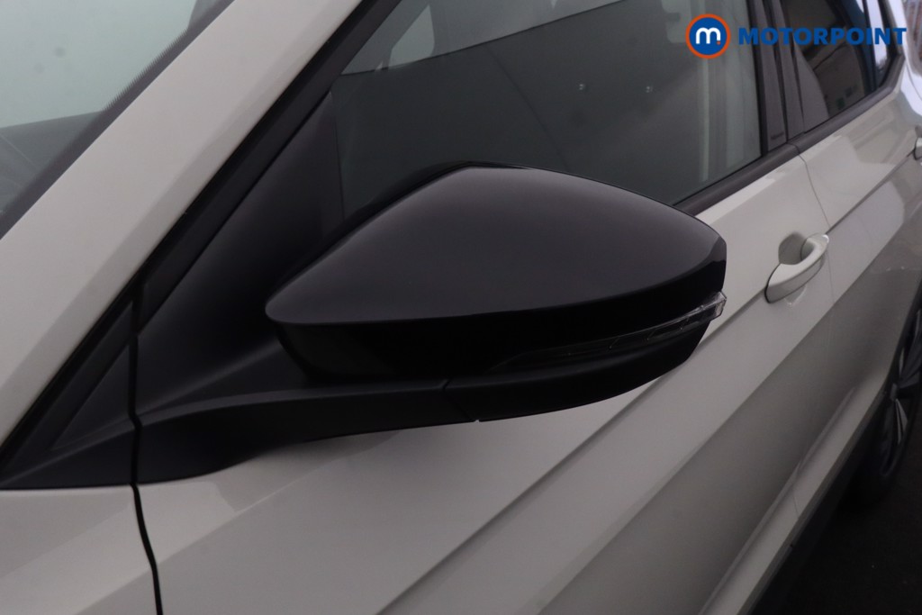 Volkswagen T-Cross Black Edition Manual Petrol SUV - Stock Number (1611620) - 33rd supplementary image