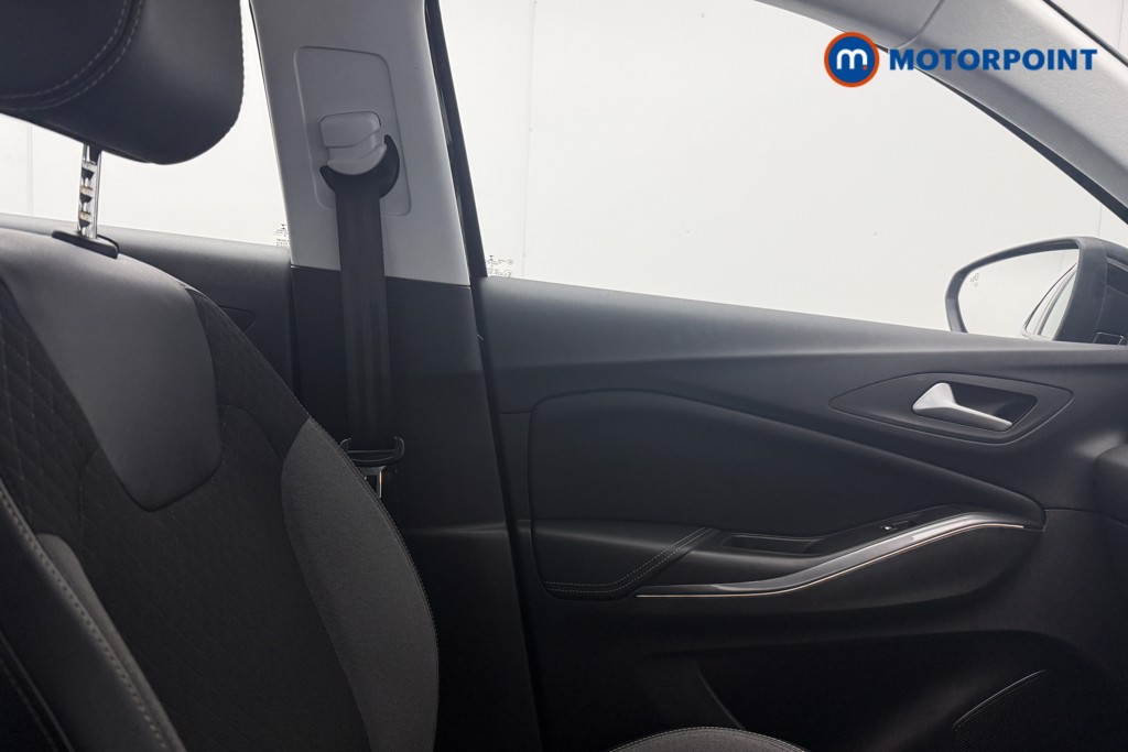 Vauxhall Grandland X Business Edition Nav Manual Diesel SUV - Stock Number (1587585) - 16th supplementary image