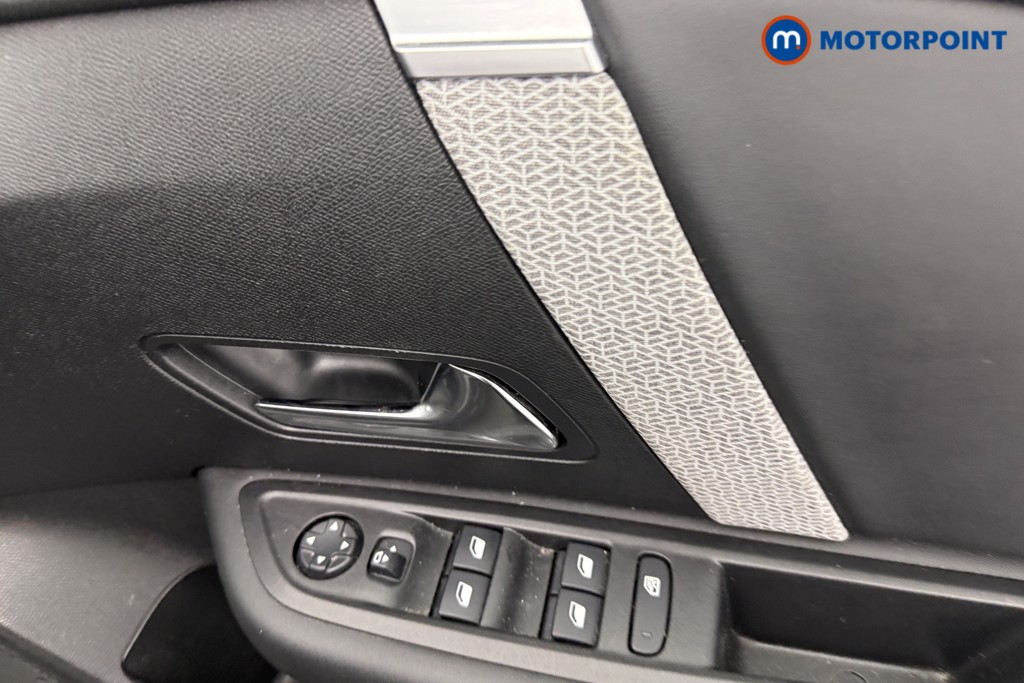 Citroen C4 Shine Manual Petrol Hatchback - Stock Number (1591021) - 10th supplementary image