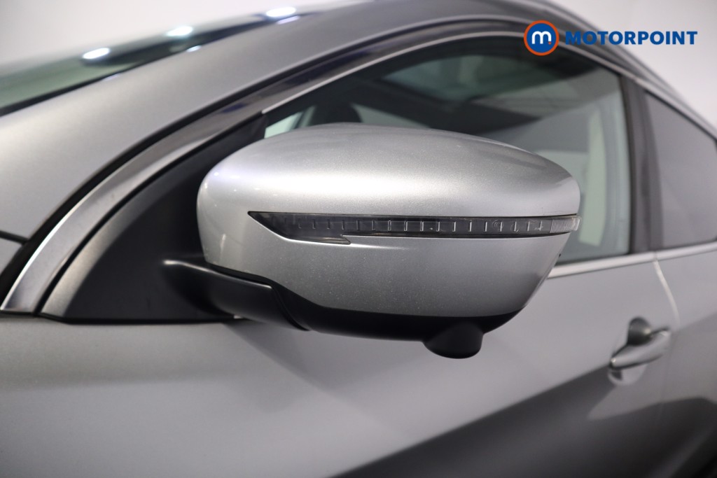 Nissan Qashqai N-Connecta Manual Petrol SUV - Stock Number (1594145) - 31st supplementary image
