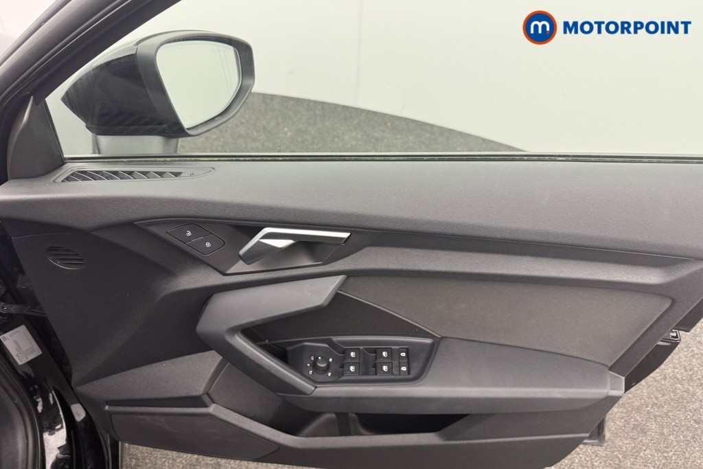 Audi A3 Technik Manual Petrol Hatchback - Stock Number (1597177) - 10th supplementary image