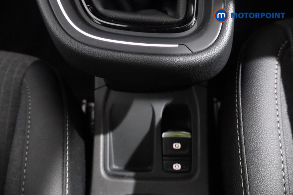 Renault Clio Techno Manual Petrol Hatchback - Stock Number (1600426) - 4th supplementary image