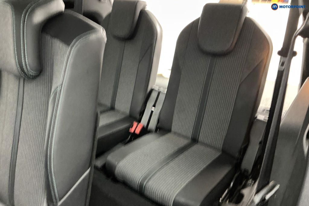 Peugeot 5008 Allure Manual Petrol SUV - Stock Number (1606614) - 6th supplementary image