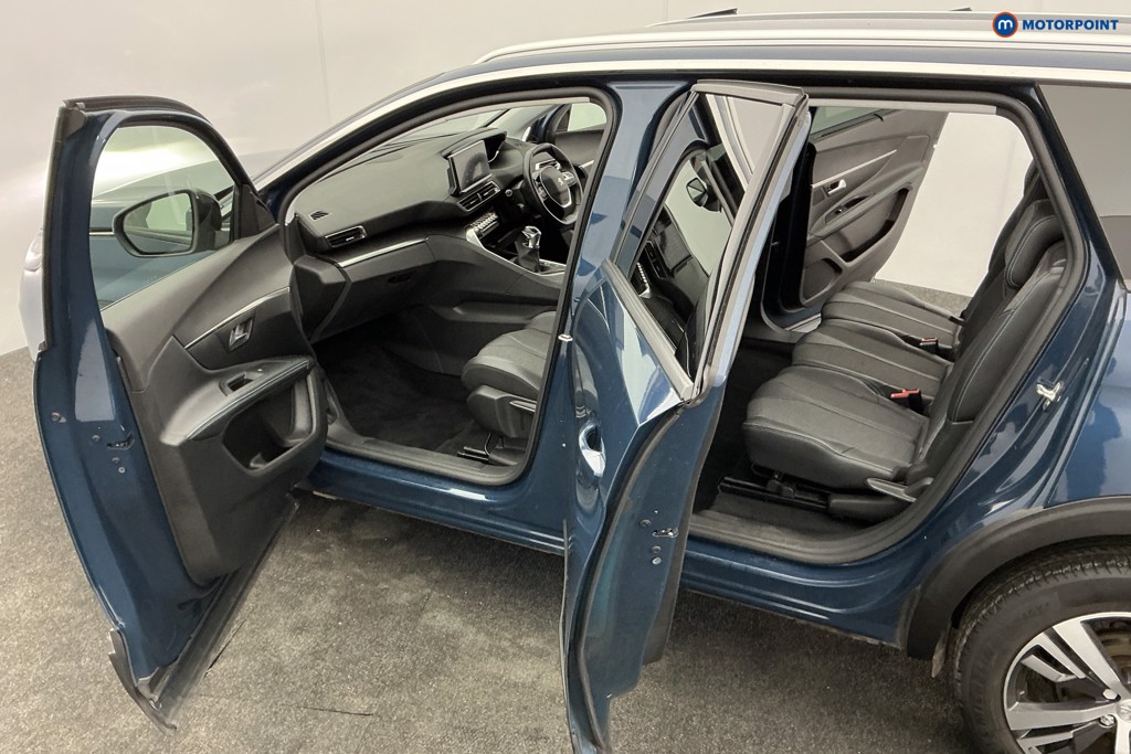 Peugeot 5008 Allure Manual Petrol SUV - Stock Number (1606614) - 7th supplementary image