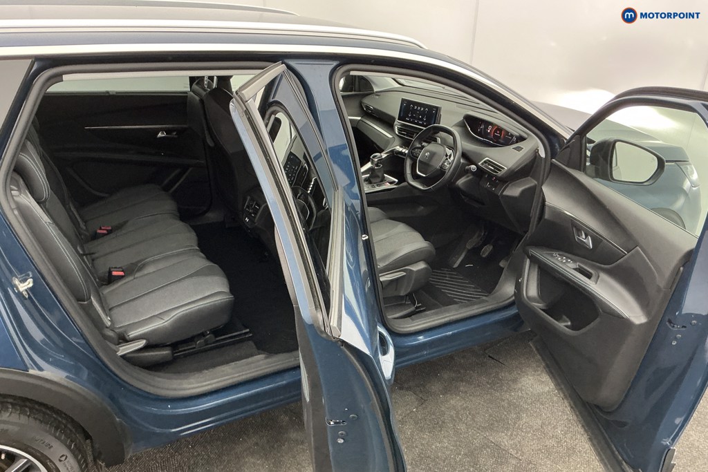 Peugeot 5008 Allure Manual Petrol SUV - Stock Number (1606614) - 8th supplementary image
