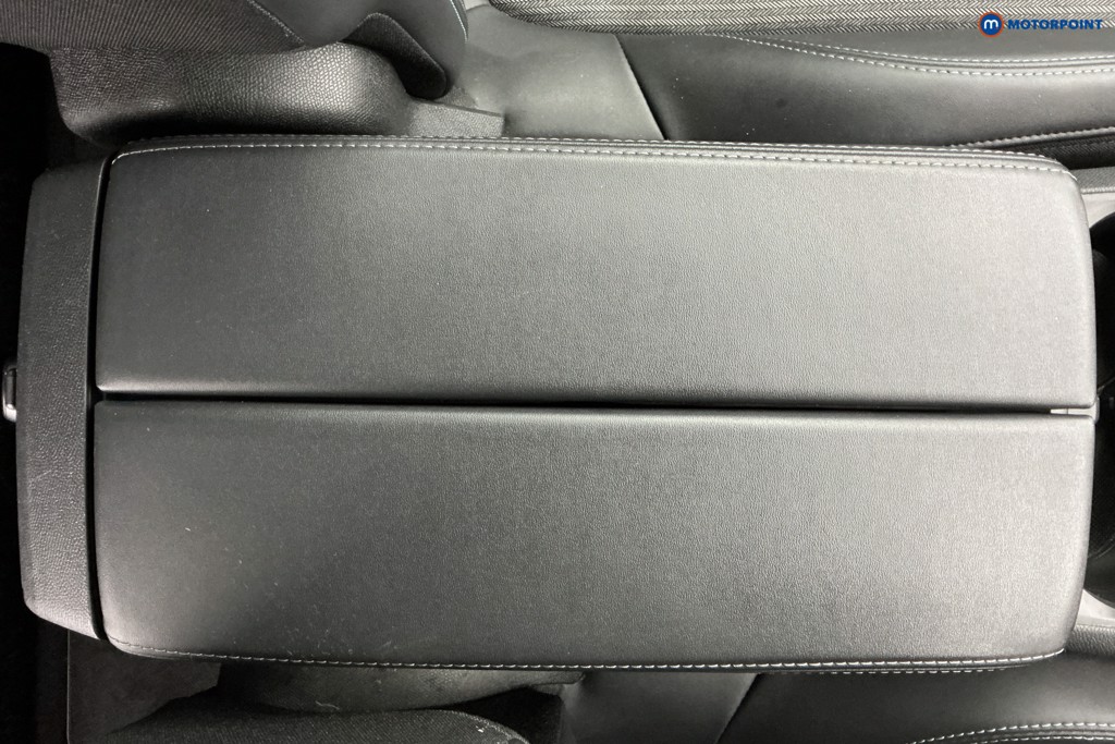 Peugeot 5008 Allure Manual Petrol SUV - Stock Number (1606614) - 18th supplementary image