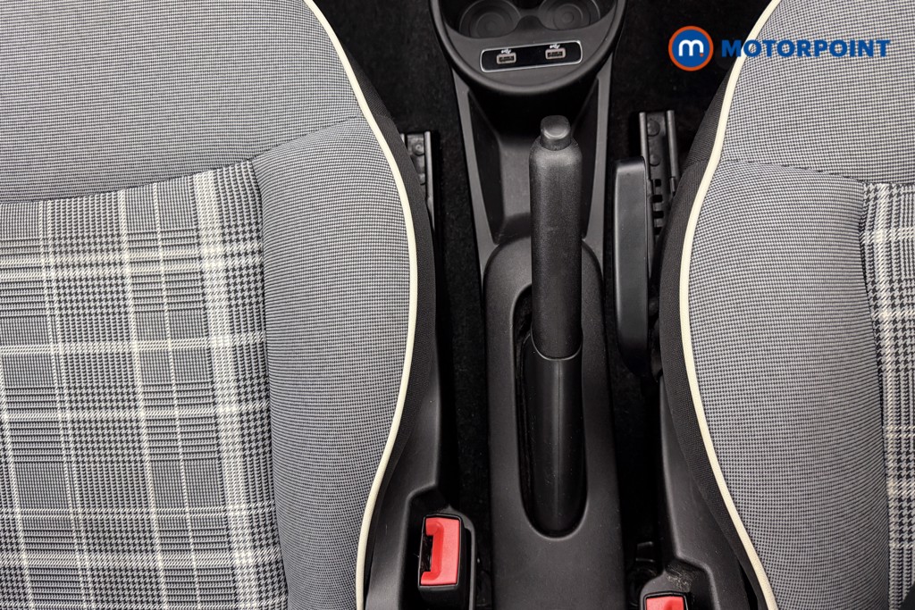 Fiat 500 Lounge Manual Petrol Hatchback - Stock Number (1606741) - 14th supplementary image