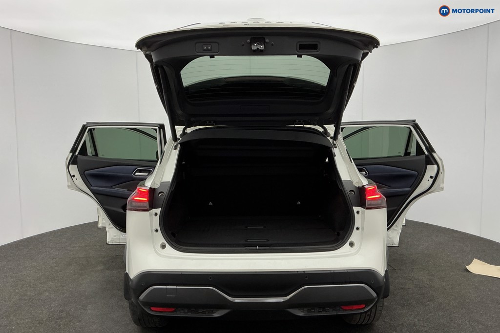 Nissan Qashqai Tekna Automatic Petrol-Electric Hybrid SUV - Stock Number (1607215) - 3rd supplementary image