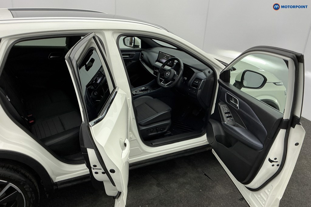 Nissan Qashqai Tekna Automatic Petrol-Electric Hybrid SUV - Stock Number (1607215) - 6th supplementary image