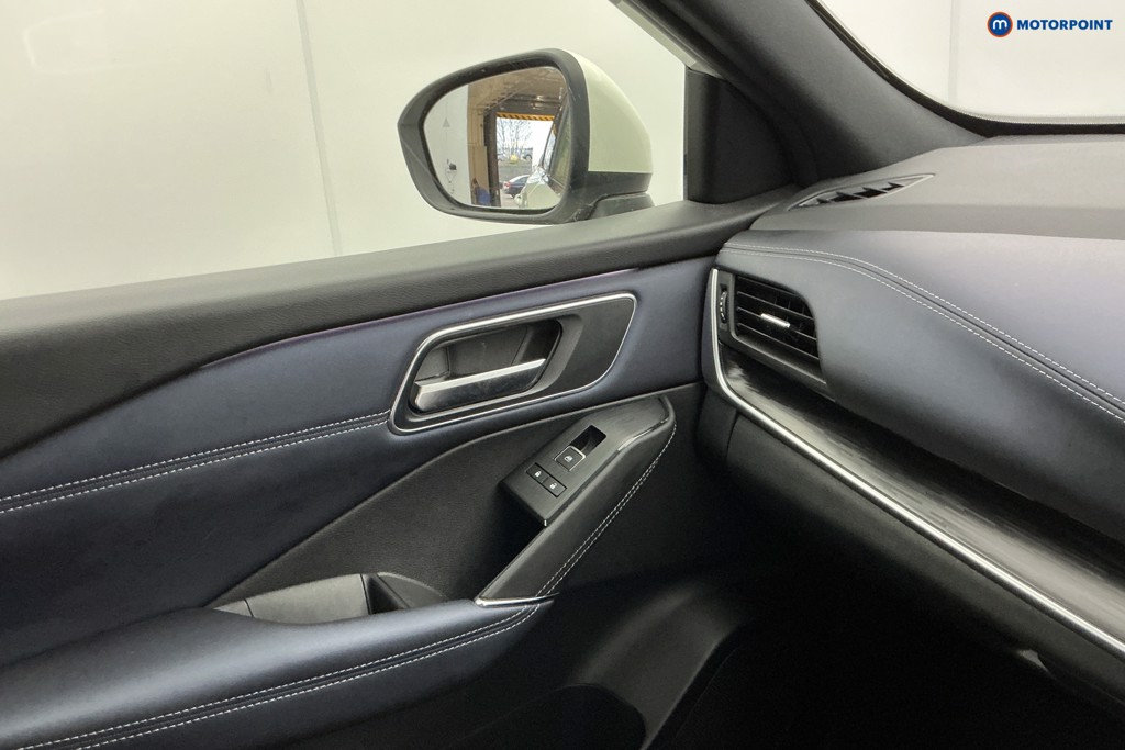 Nissan Qashqai Tekna Automatic Petrol-Electric Hybrid SUV - Stock Number (1607215) - 19th supplementary image